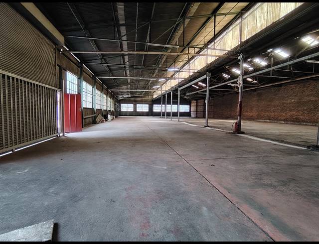 1,500M² WAREHOUSE TO LET IN DRIEHOEK